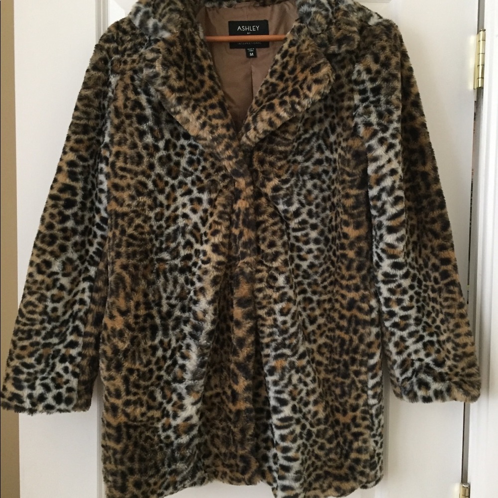 FAUX FUR WOMEN'S FASHION JACKET